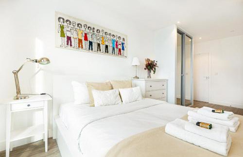 Modern New 2BR wViews & Balcony in Wandsworth - Foto 39