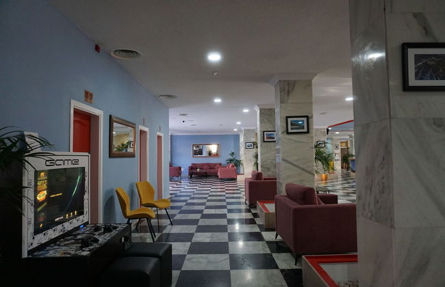 Apartamentos Pirámides - Photo 7