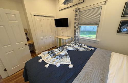 Coastal home with private separate guest house, gas grill and close to local beach - Foto 9