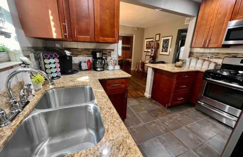 3 Bedrooms with Free gated parking,5-10Mins From ALL - Photo 14