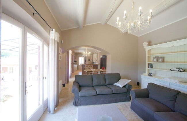 Luxury Villa in Provence With a Private Pool - Photo 42