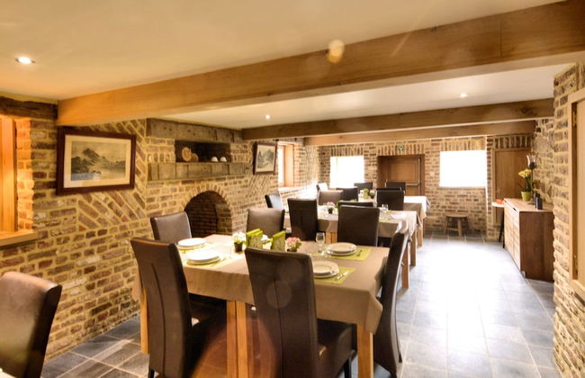 Walk Luxury Stay With Pool - Photo 51