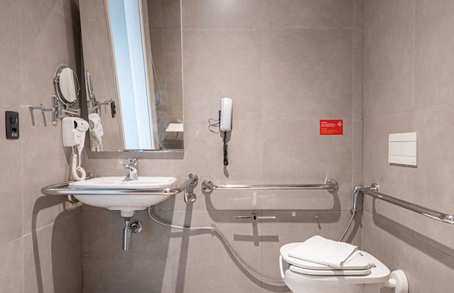 Charlie Alphaville - Foto 34