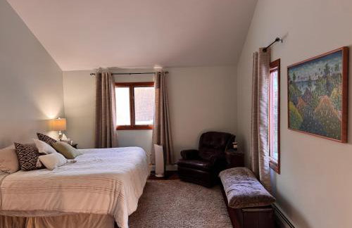 Spacious 4BR Near Beaches WFH Office & Pool - Foto 12