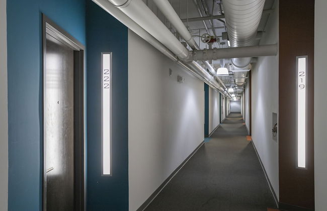 Unfurnished Condo | Amazing Layout with Balcony and In-building Storage Unit - Foto 30