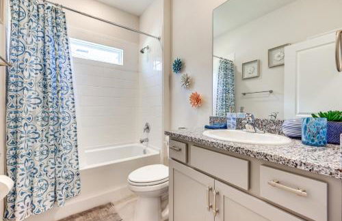 Pet-Friendly Home with Screened Patio in Newberry! - Foto 17