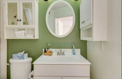 2Bed 2Bath Pondview Haven - BC138 - Foto 18