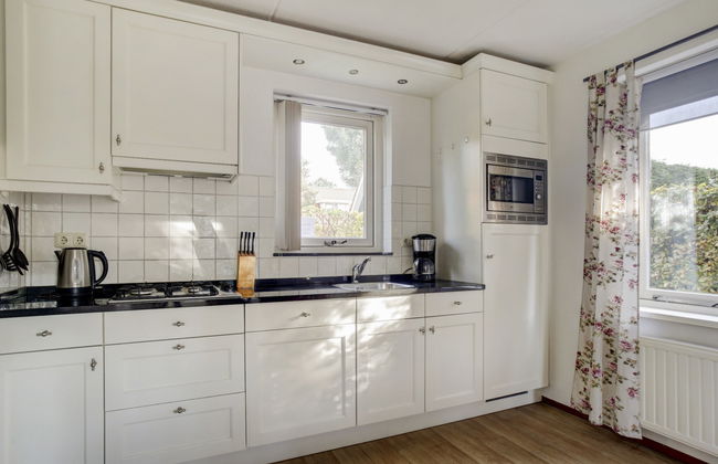 4 bedroom House in Zonnemaire with garden - Photo 26