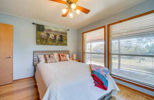 Pet-Friendly Hill Country Retreat with Deck! - Photo 16