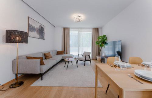Modern 2BDR Apartment - Business Zone - Free Garage Parking - Photo 26