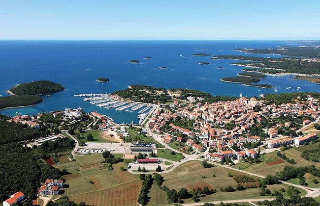 Gorgeous Villa With Private Swimming Pool and Covered Terrace - Foto 28