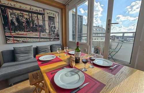 Montmartre vue sur les toits de Paris et la Tour Eiffel - Foto 8