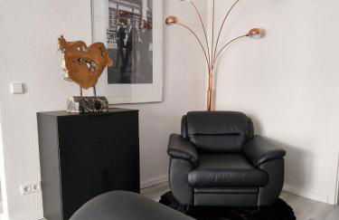 Familienfreundliche geräumige Design-Wohnung mit Balkon im Zentrum - APOLONIAliving - Foto 9