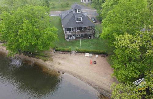 Waterfront Home on Bantam Lake with Private Beach - Foto 5