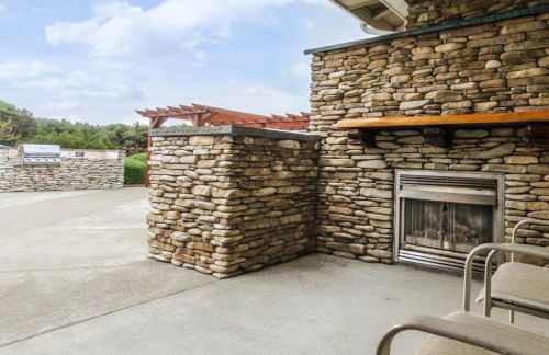 Top Floor - All The Views - 2 Bed 2 Bath Apartment in Westport - Foto 7