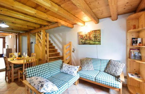 2 Bedroom Cozy Apartment In Arsiè - Foto 2