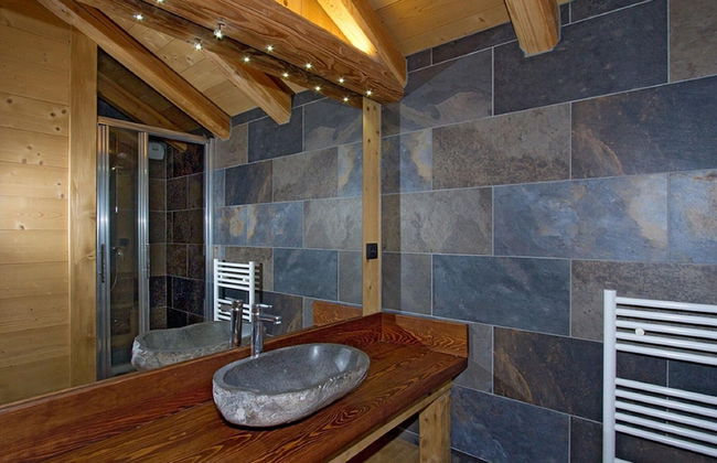 Chalet in Les Deux Alpes With Heated Pool - Photo 9