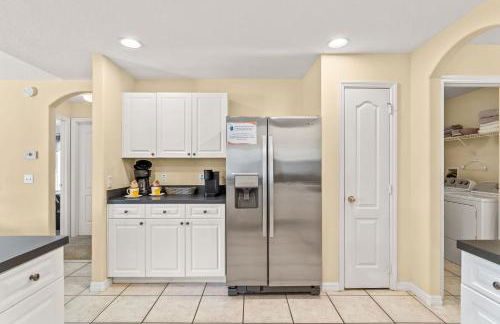 EXQUISITE VILLA - 2 Master Suites, Pool South and Spa, Gas BBQ, Game Room, WIFI - Foto 20