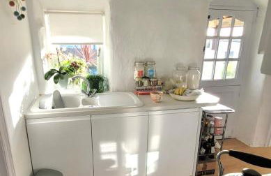 Idyllic Cornish Cottage, Superking bed, private garden dogs welcome - Photo 4