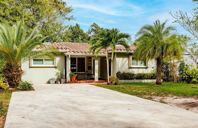 Uhost AI Quaint 1BR w Patio Kitchenette - Photo 1