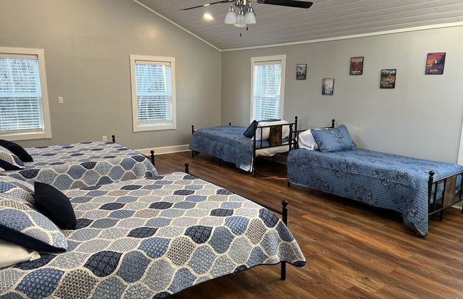 4BR Lodge on Wolf Creek – Fishing, Hiking, New River Fun & Hokie Weekends - Foto 2