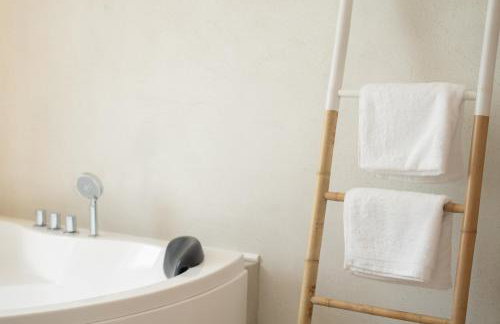 AYLA Suite - Panoramic Luxury Escape - Foto 26