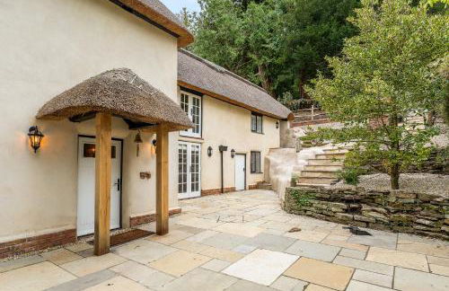 St James Cottage - Luxurious Dorset Escape in Idyllic Milton Abbas - Photo 54