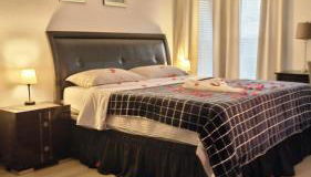 Maple House Romantic Getaway WHot Tub Near IAH - Foto 3