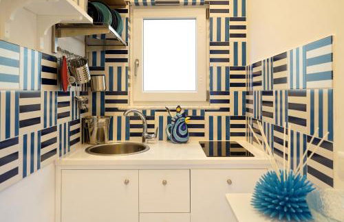 MARILISE - La maison blue private garden & terrace - Photo 21