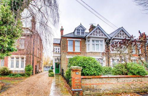 Entire 1bed Studio With Ensuite, Balcony & Parking - Foto 22