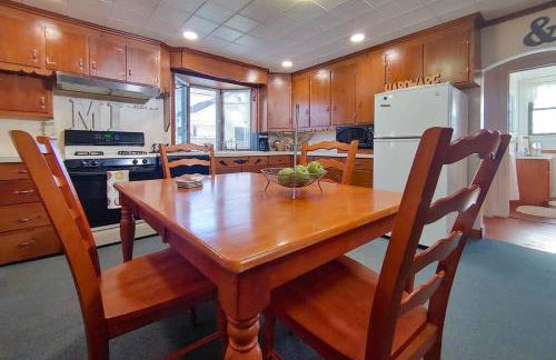 Huge historic, w/large yard & close to beach - Foto 16