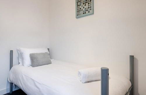 5 Bed - 2 Bath - Ideal for Work Crews - Foto 17