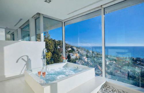 Villa in Sitges with Pool, Jacuzzi, BBQ, View, AC, 12Pax - Foto 8