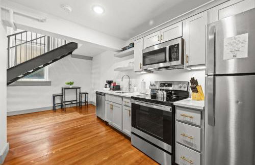 Chic and Comfy Unit w Free Parking Medical District - Foto 2