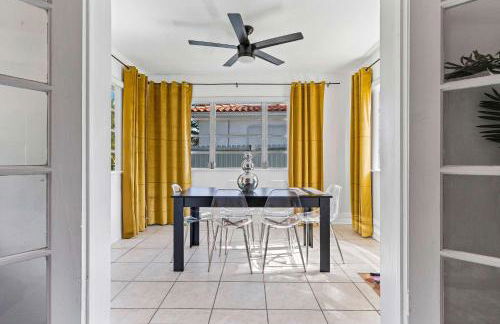 Retro Rewind - Location parking and all the vibes - Foto 11