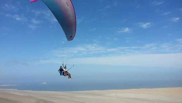 Paragliding over the Paracas National Reserve - Photo 2