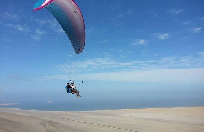 Paragliding over the Paracas National Reserve - Foto 2