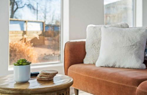 Timber & Tin D 2Bed 2Bath w Pool & Rooftop Deck - Foto 22