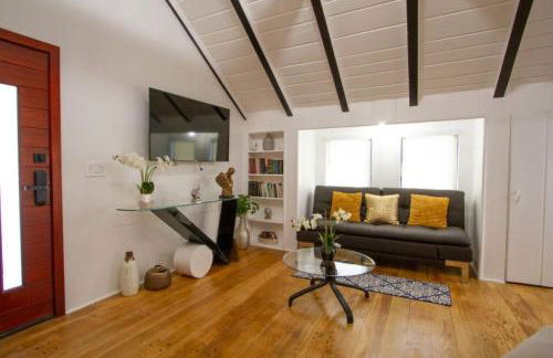 Dreamy Farmhouse in Studio City - Foto 15
