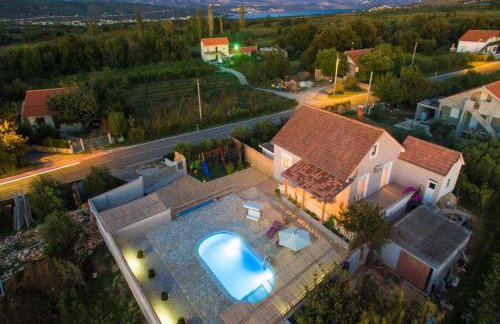 Holiday Home near Zadar with Private Pool - Photo 9