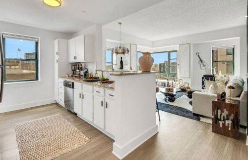 Penthouse Perfection with Unmatched Skyline Views - Foto 2