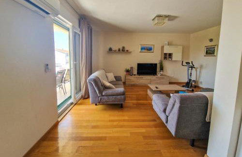 Apartment Renata + PRIVATE swimming pool in SPLIT - Foto 16