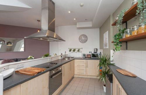 Shoppers Oasis - Heart of Leeds City Centre - Pass the Keys - Foto 17