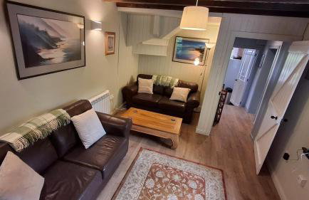 Recently refurbished comfort at The Ark by the sea - Foto 2