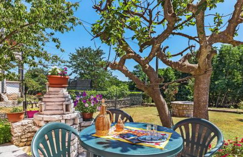 1 Bedroom Stunning Apartment In Labin - Foto 13