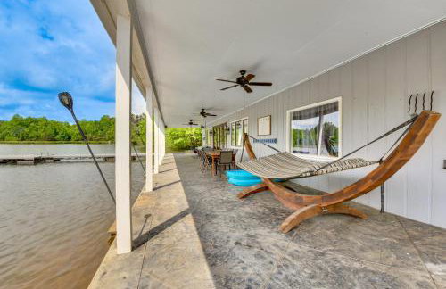 Hot Tub, Dock, Lakefront Luxe Six Mile Retreat - Foto 26