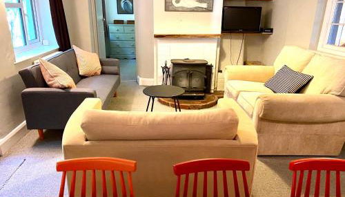 Holly Tree Cottage - 3 bedrooms and large garden with optional glamping double outside - Foto 5