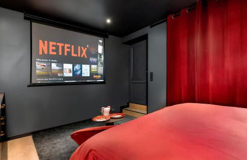 CinemaRoom Auterive Suite cinéma privée Love Room Netflix proche Toulouse - Foto 13