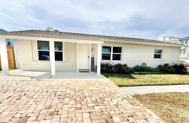 Luxurious 3 bedrooms 2 bath Ultimate Beach Life! 5 min walk to beach! - Foto 2