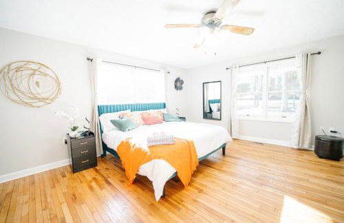 Spacious 5BR 3BA Free Parking Minutes to DC with Pool - Foto 40